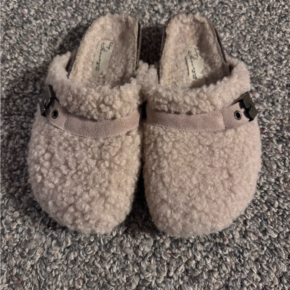 Vintage Havana Ricky Beige slip on clogs- 6.5